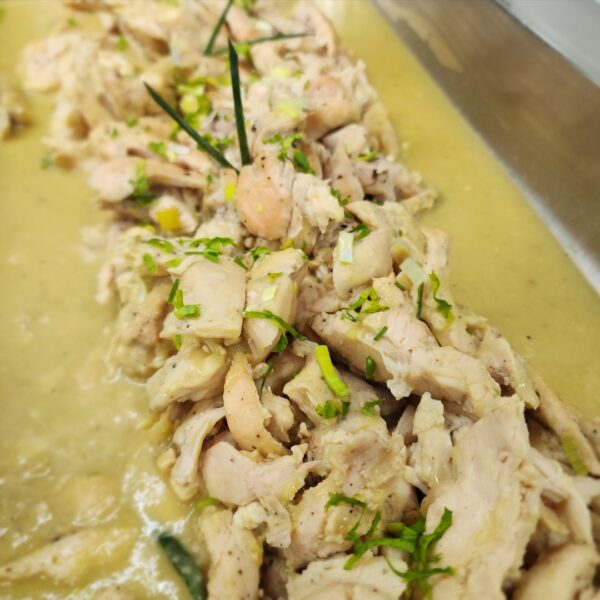 Fajitas de pollo en salsa de ajoporro